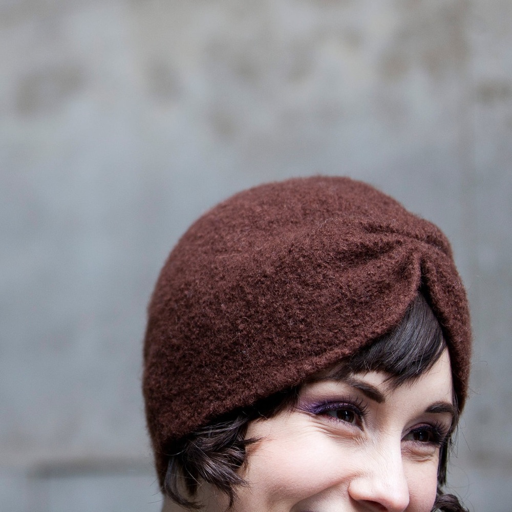 Julie Sinden handmade merino wool 20s style hat